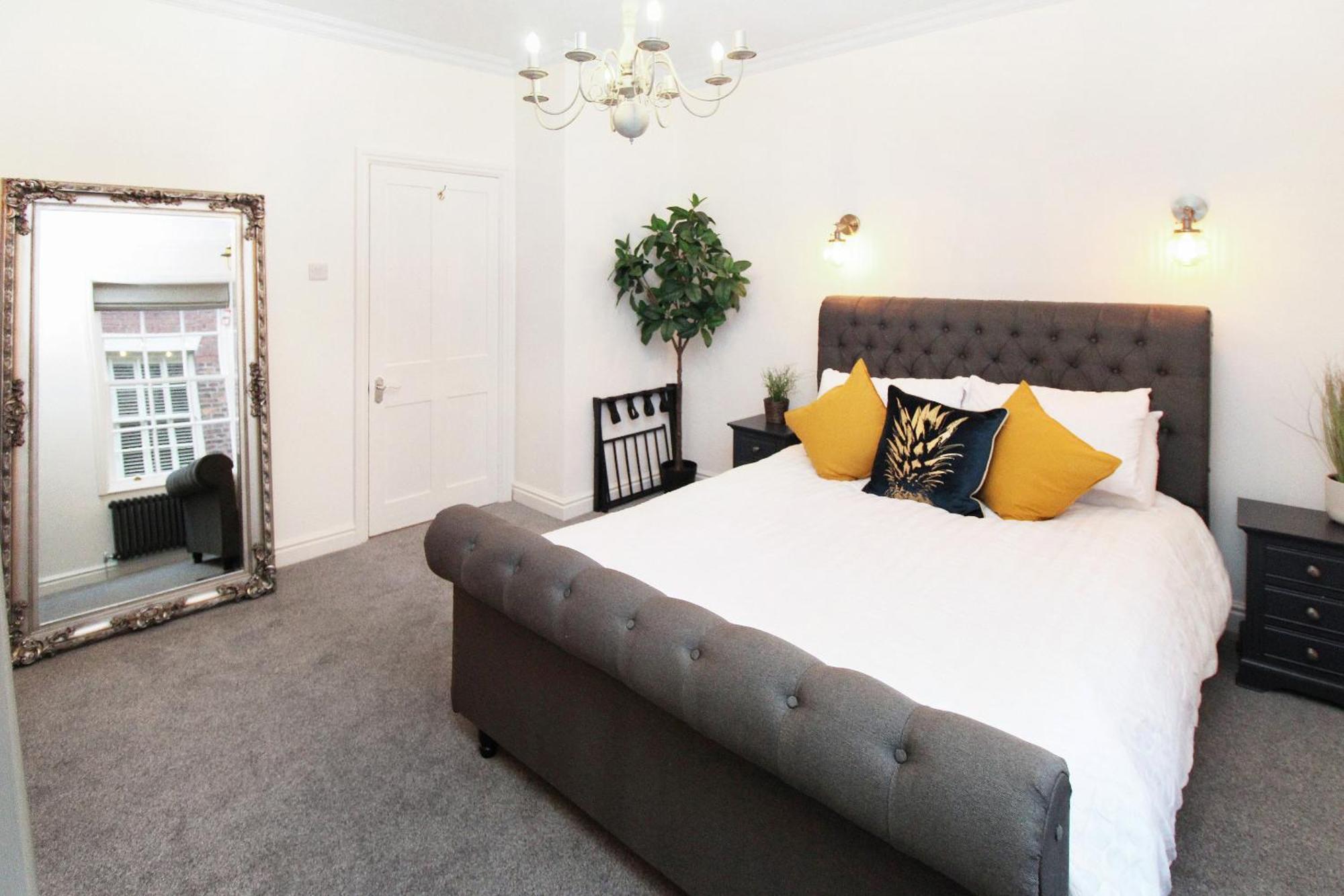 Chester City Centre Town House エクステリア 写真